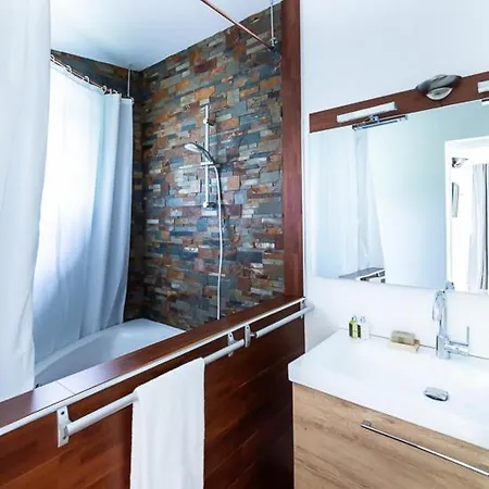 فيلة Saint-florent Sleeps 7 Pool Air Con *